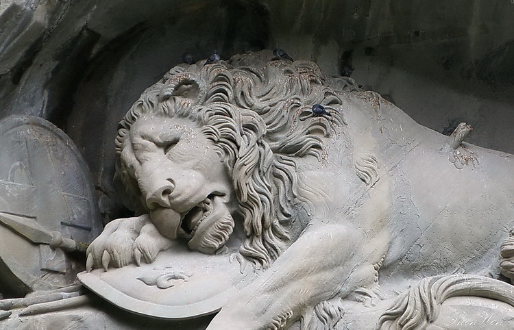 世界上最傷感、最感人的石雕—盧森之獅【原創(chuàng)】 - 晚霞映天 - 晚霞映天的博客